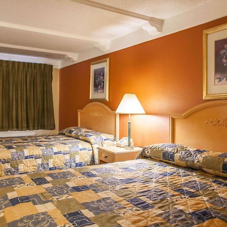 Relax Inn Saint Charles المظهر الخارجي الصورة