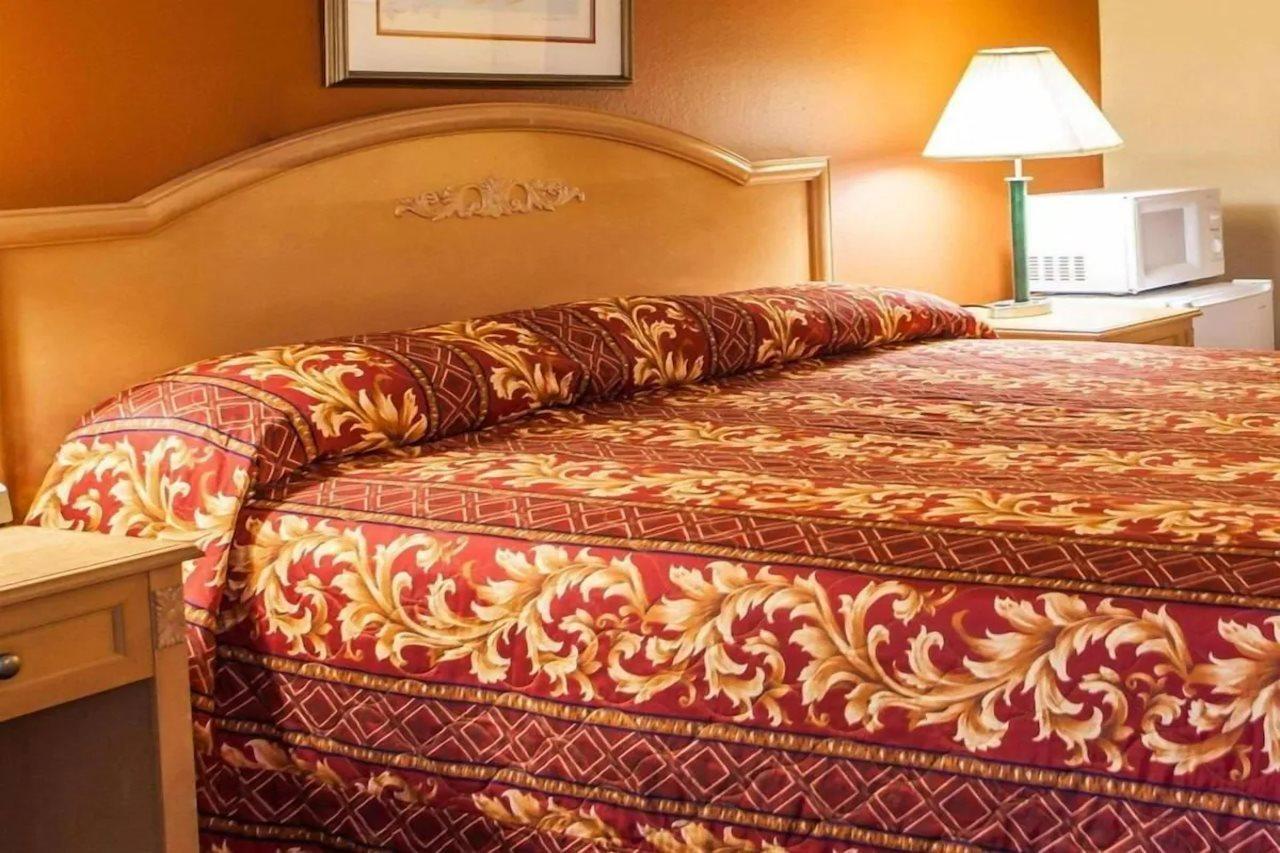Relax Inn Saint Charles المظهر الخارجي الصورة
